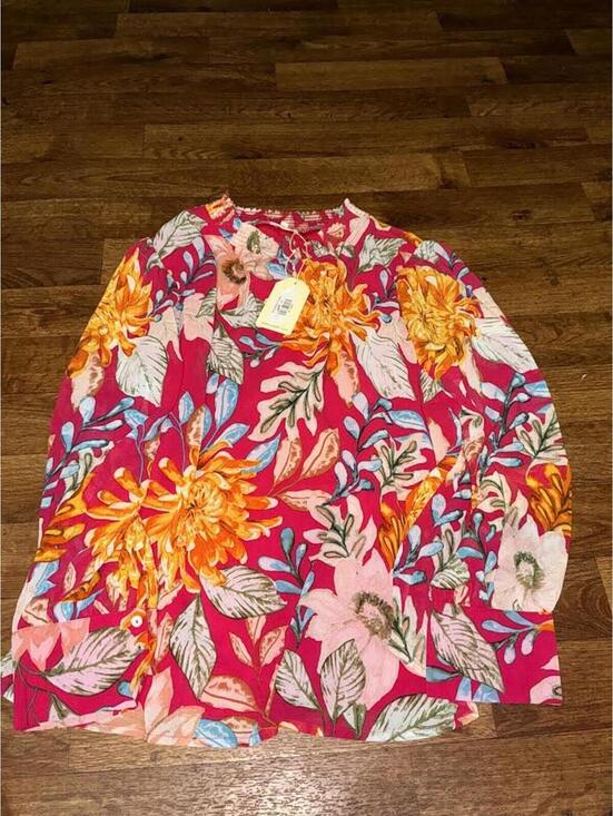 JODIFL Tops - Jodifl Floral Print Blouse Size 1X